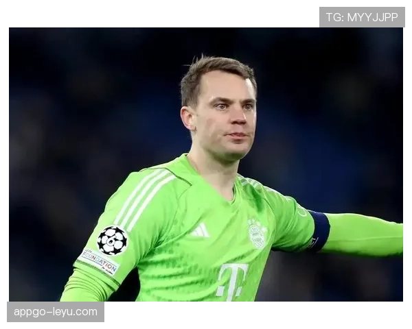 诺伊尔门线奇迹：探访顶级门将独特扑救技巧与防守智慧