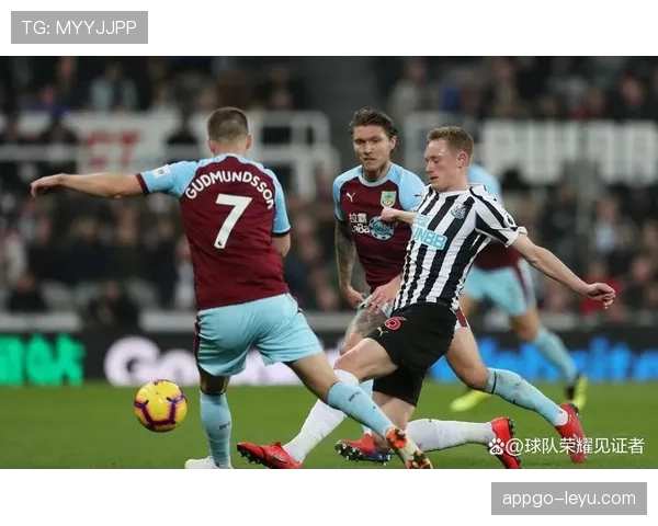 朗斯塔夫领衔英超劲旅开启新赛季备战，球迷热盼亮眼表现