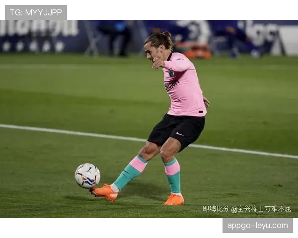 格列兹曼更衣室影响力凸显,助球队氛围与战术执行双提升 格列兹曼更衣室影响力凸显,助球队氛围与战术执行双提升