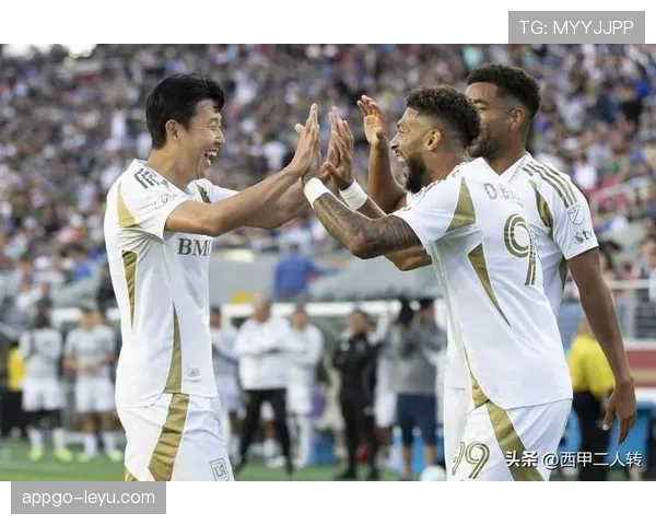 孙兴慜传中与直塞助攻精彩回顾：顶级球技引领进攻新趋势